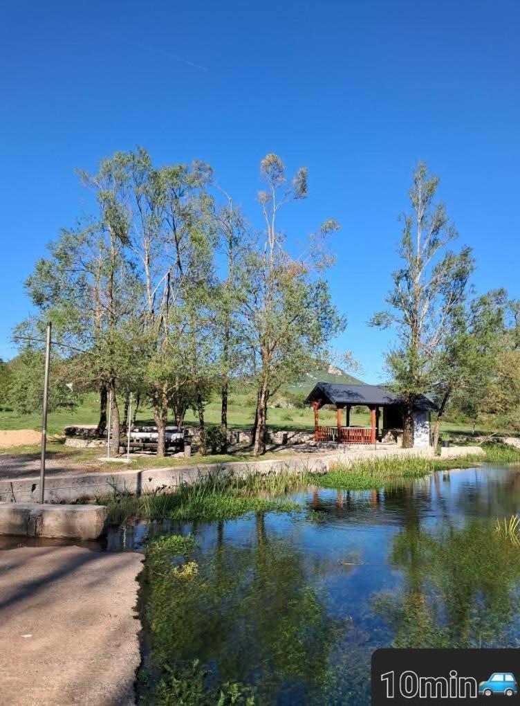 Ruralna Kuca Za Odmor Lika Villa Lovinac  Eksteriør billede