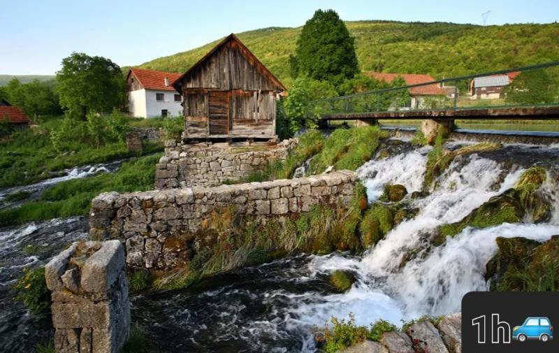 Ruralna Kuca Za Odmor Lika Villa Lovinac  Eksteriør billede